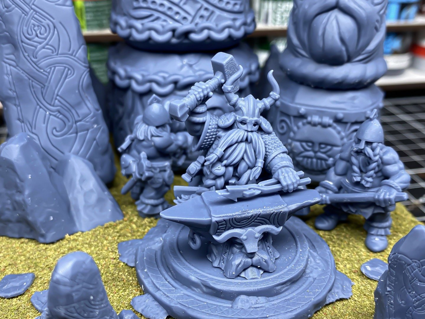 Ancient Dwarf Forge and Great Dwarf Runemaster - Sons of Ymir - Highlands Miniatures - Sigmarite Boutique