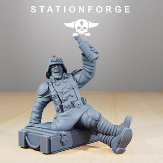 Grimguard Squad at Rest - StationForge - Sigmarite Boutique