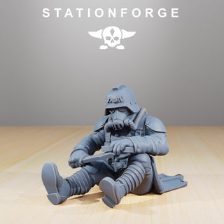 Grimguard Squad at Rest - StationForge - Sigmarite Boutique