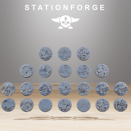 Deserted Bases - StationForge