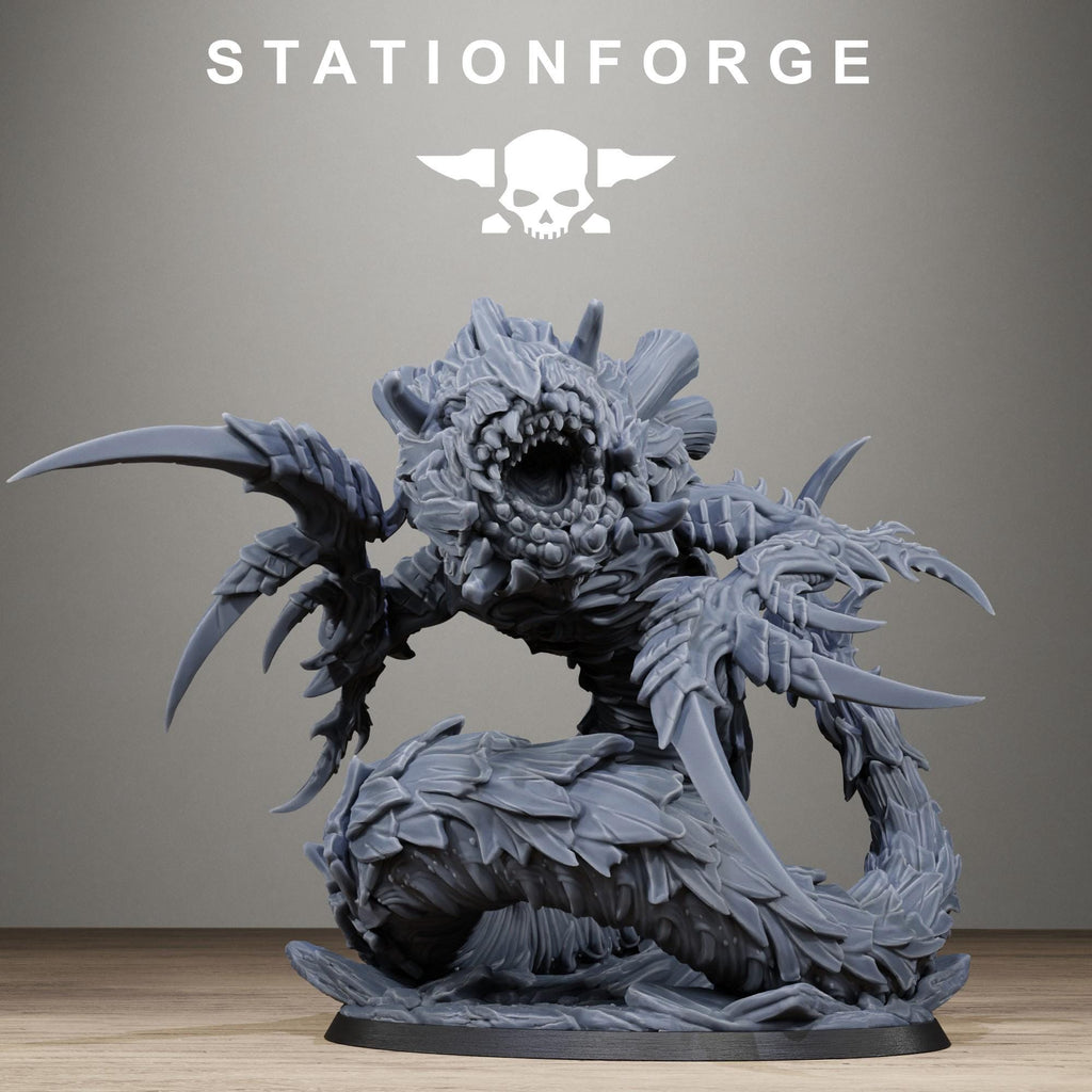 Xenarid Vermyx - Alien Burrowing Monster Resin Miniature for Sci Fi Wargaming & RPGs - StationForge