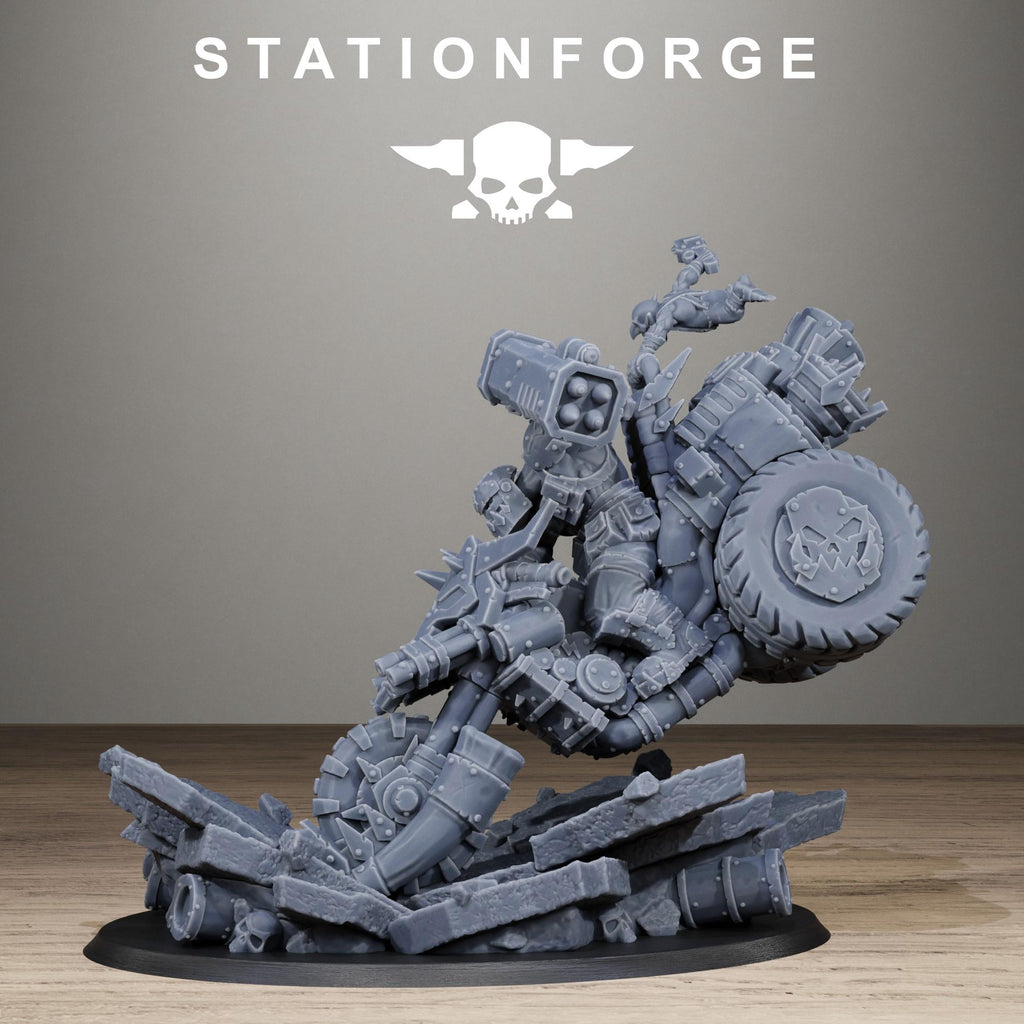 Orkaz Biker Boss - Resin Warboss Miniature for Sci Fi Wargaming & Tabletop Gaming - StationForge