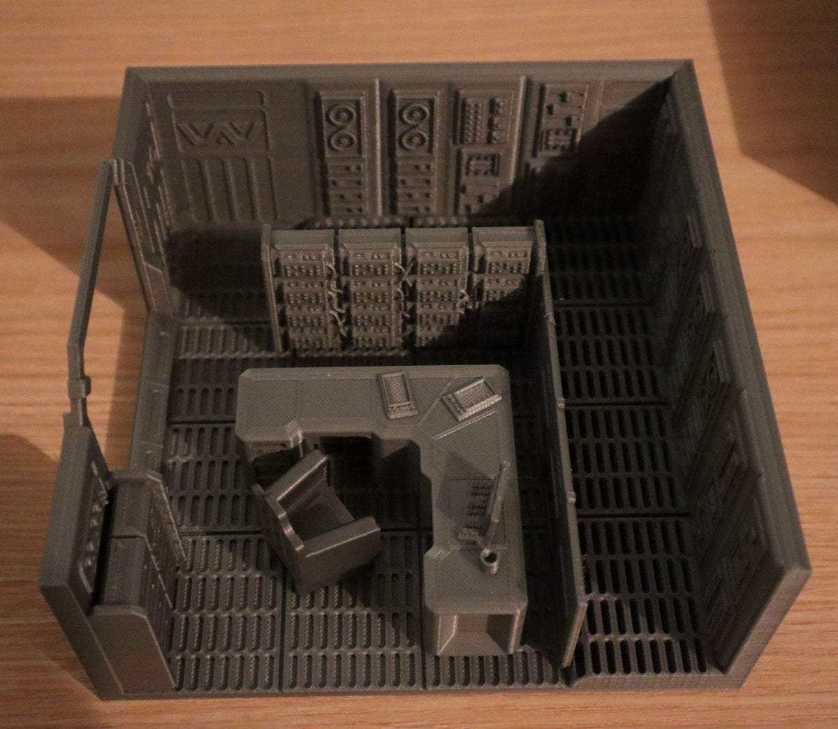 Medium Computer Room - LV-427 Designs - Sigmarite Boutique