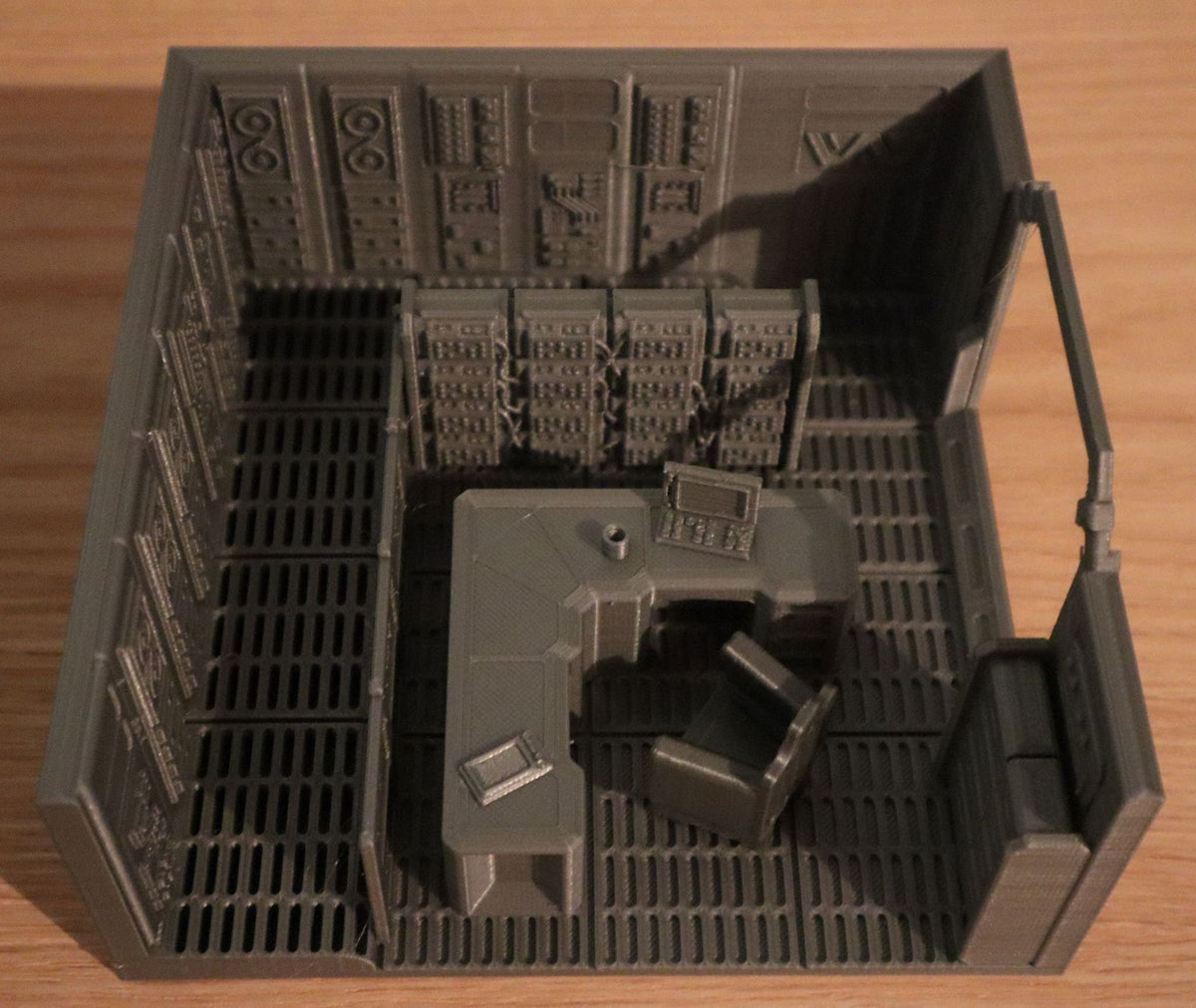 Medium Computer Room - LV-427 Designs - Sigmarite Boutique