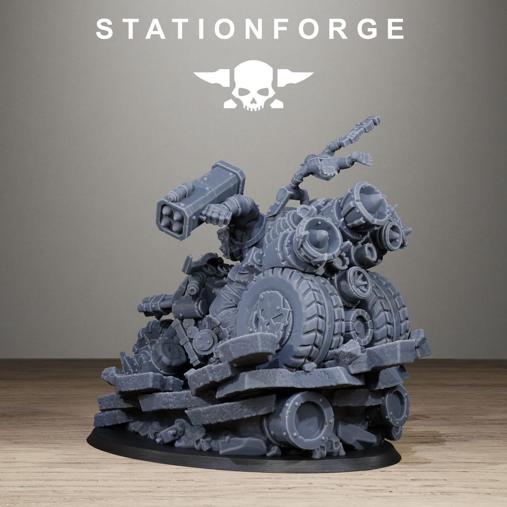 Orkaz Biker Boss Resin Warboss Miniature for Sci Fi Wargaming & Tabletop Gaming - StationForge - Sigmarite Boutique