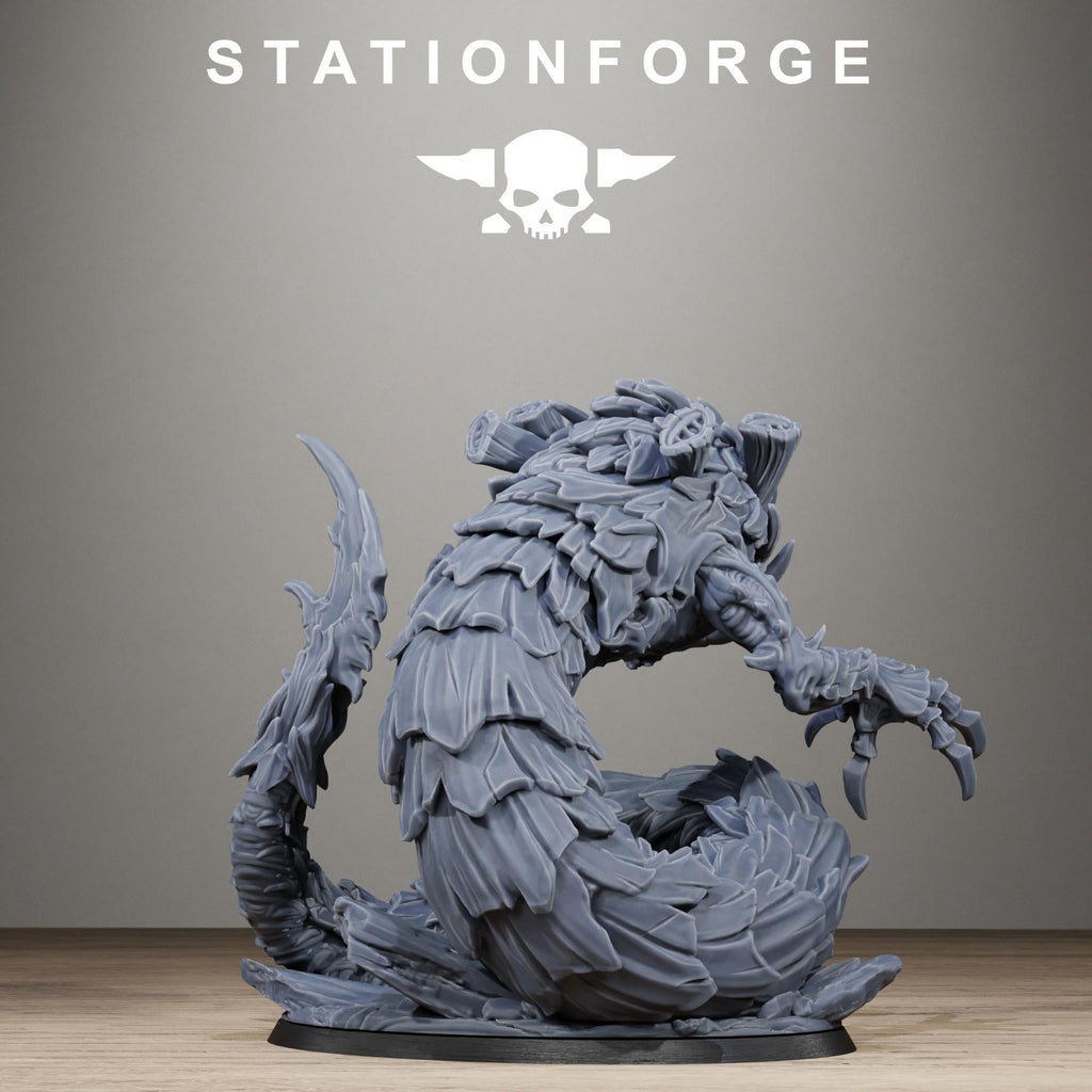 Xenarid Vermyx Alien Burrowing Monster Resin Miniature for Sci Fi Wargaming & RPGs - StationForge - Sigmarite Boutique